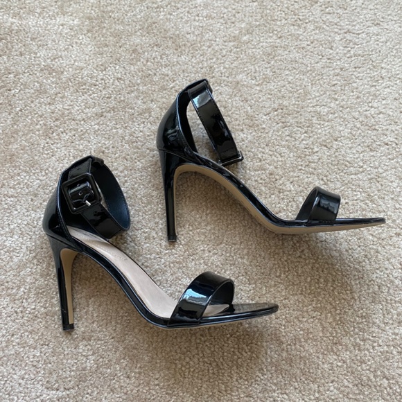 Mix No. 6 Lole heels - Picture 2 of 3